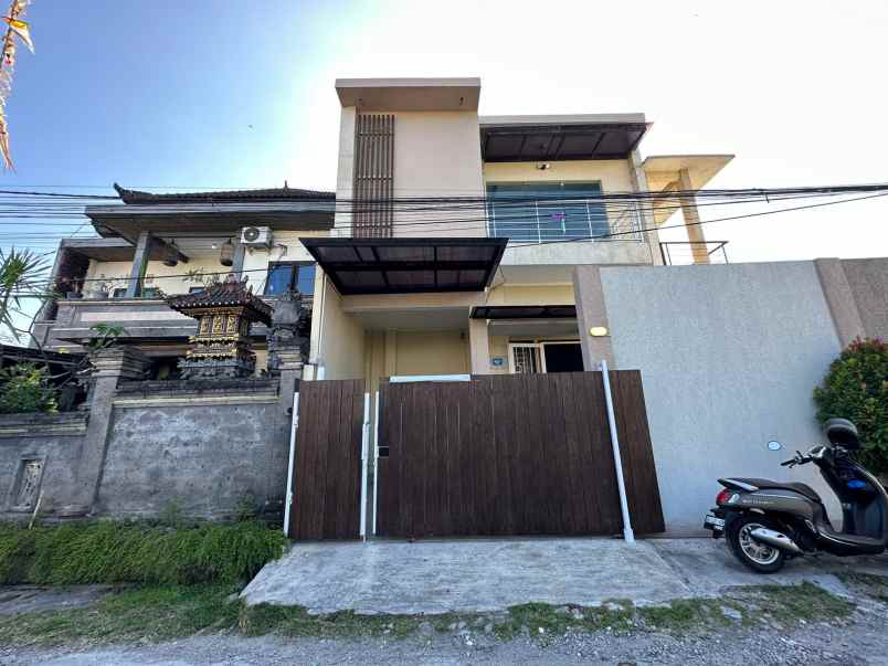 dijual rumah jalan gunung andakasa