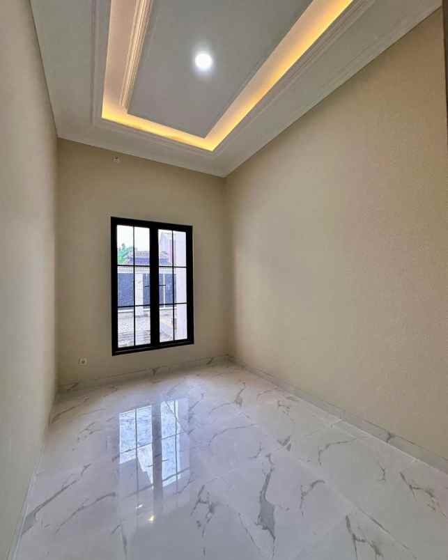 dijual rumah jalan juanda depok