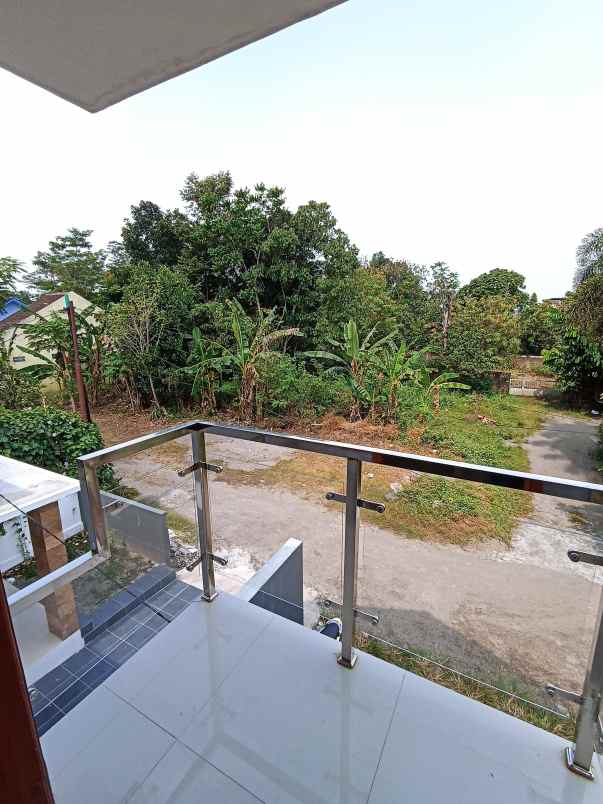 dijual rumah jalan kaliurang km 13