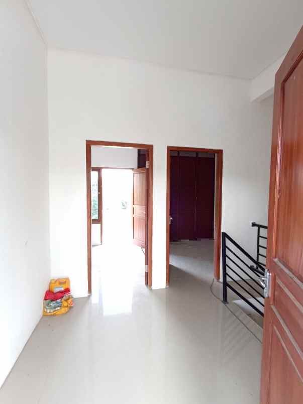 dijual rumah jalan kaliurang km 13