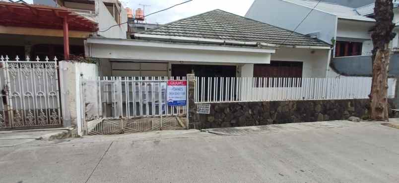 dijual rumah jalan katalia raya