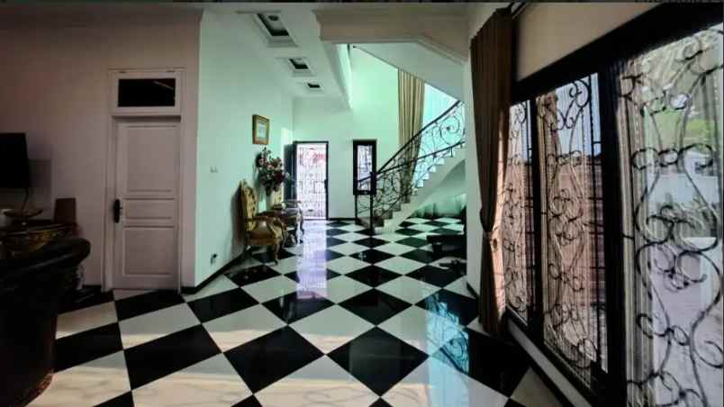 dijual rumah jalan kayu putih