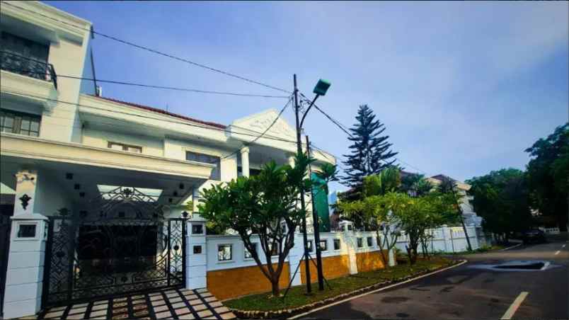 dijual rumah jalan kayu putih