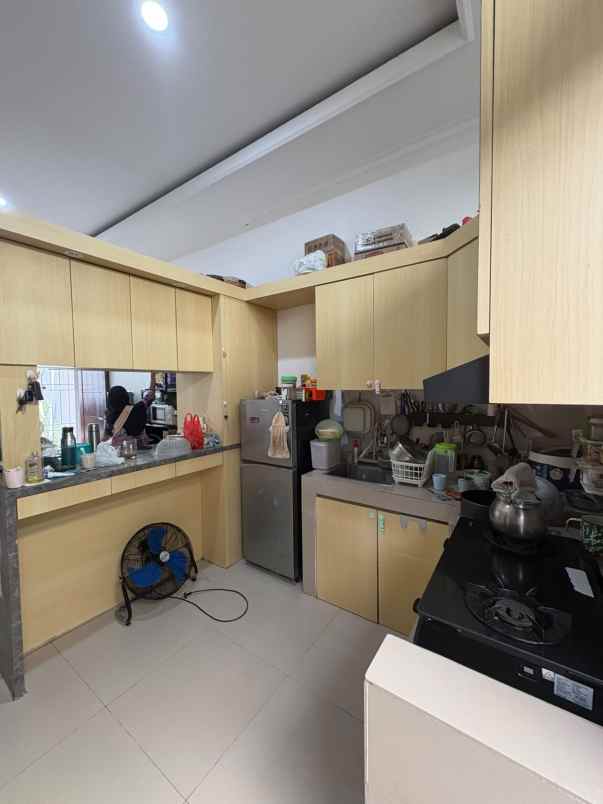dijual rumah jalan kemuning