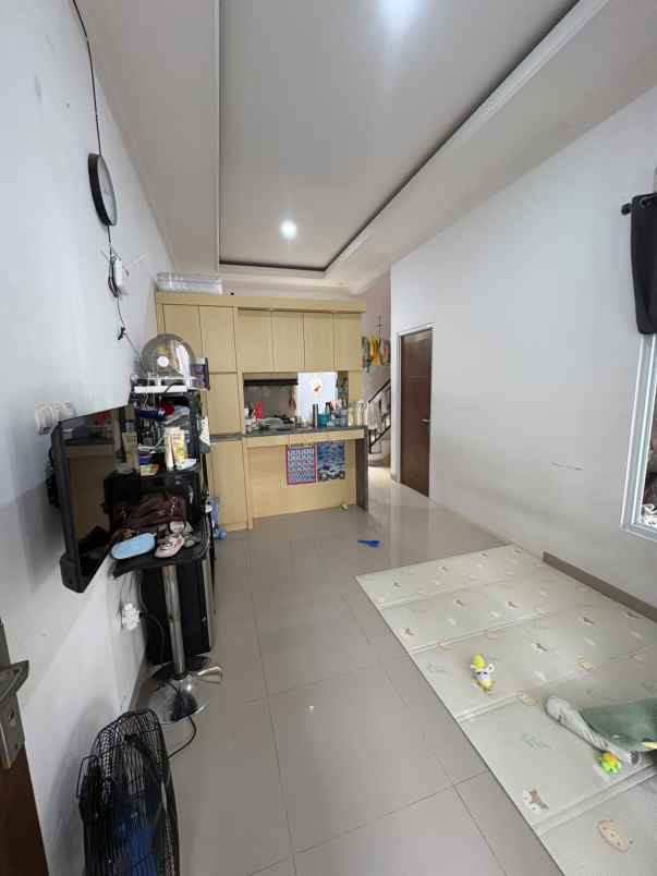 dijual rumah jalan kemuning