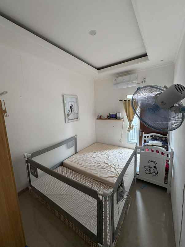 dijual rumah jalan kemuning