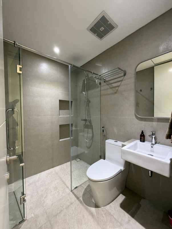 dijual rumah jalan northwest central