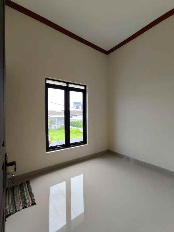 dijual rumah jalan pelabuhan ketapang