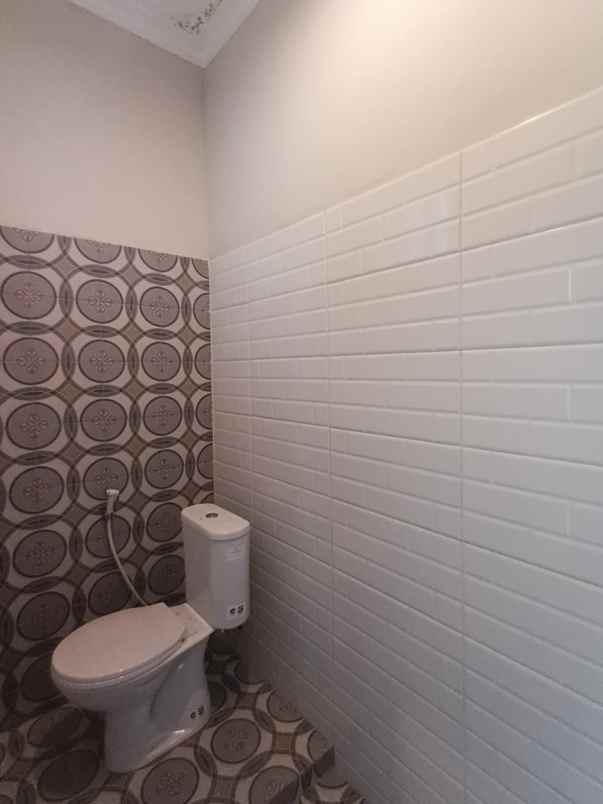 dijual rumah jalan permana