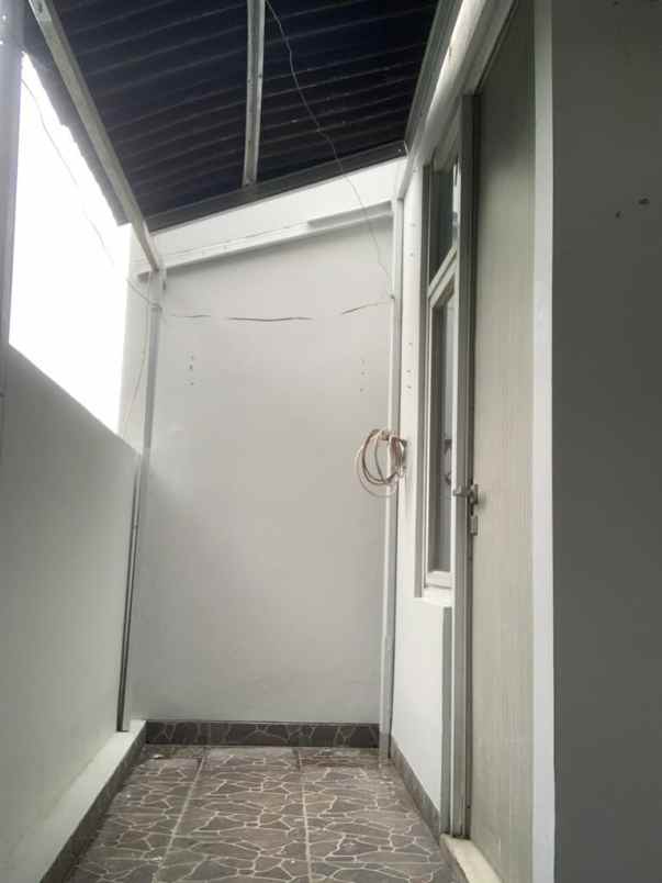 dijual rumah jalan raya bintaro ciputat