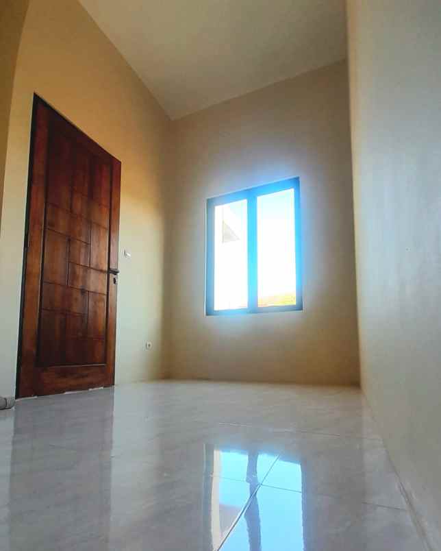 dijual rumah jalan raya bogor jakarta