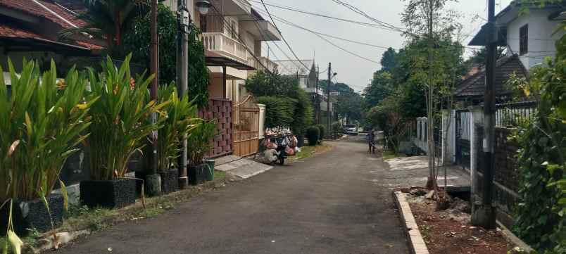 dijual rumah jalan raya cinere komplek