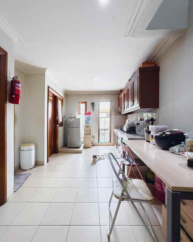 dijual rumah jalan raya fatmawati