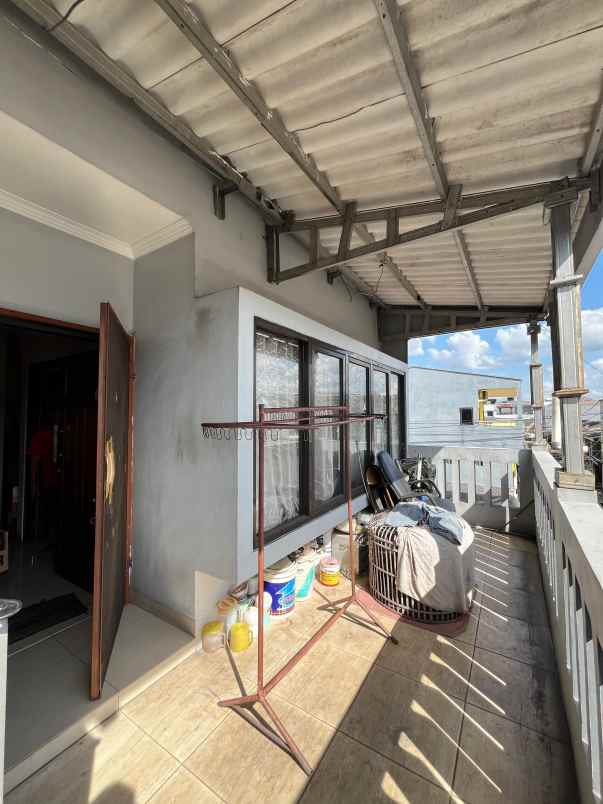 dijual rumah jalan teratai cibodas