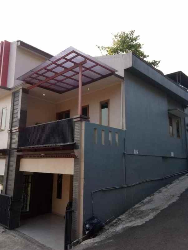 dijual rumah jalan tipar
