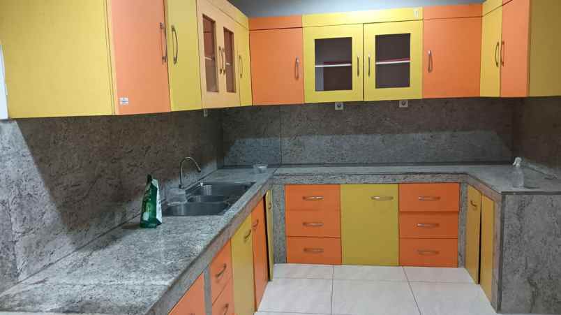 dijual rumah janur elok kelapa gading