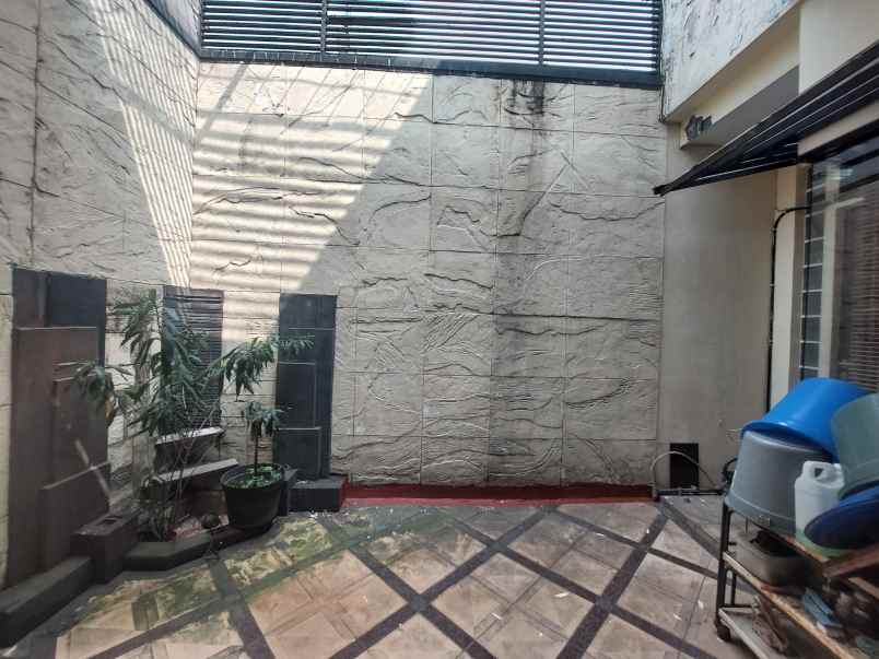 dijual rumah jati bening