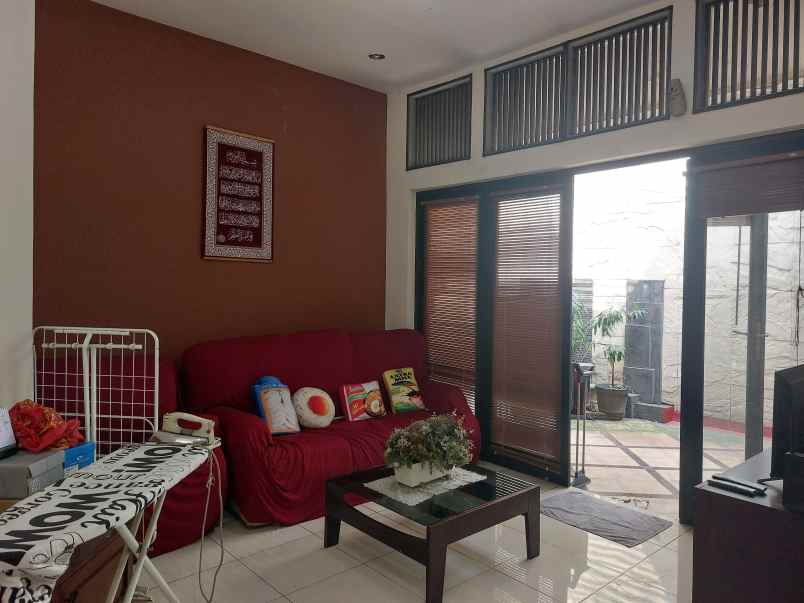 dijual rumah jati bening