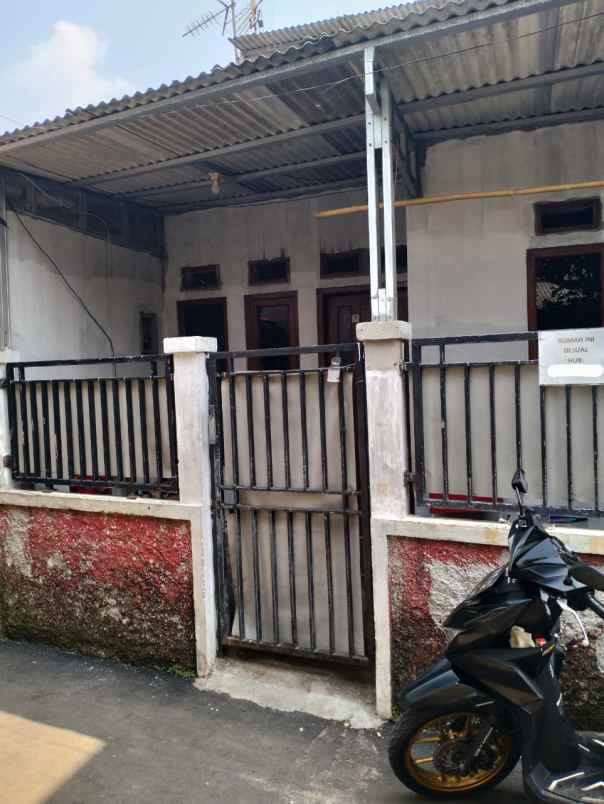 dijual rumah jatikarya kota bekasi