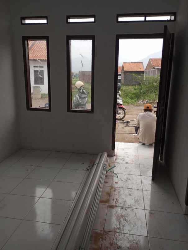 dijual rumah jelekong