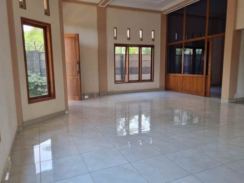 dijual rumah jenar wetan