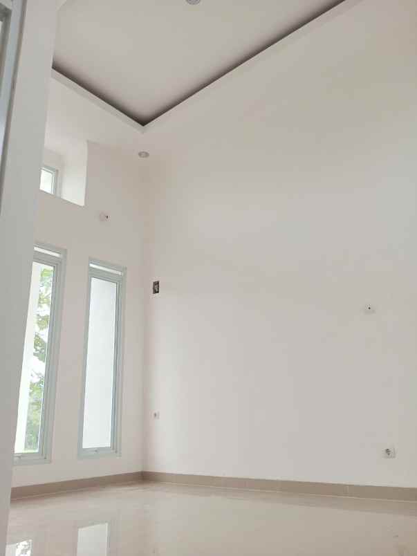 dijual rumah jl alternative bukit indah