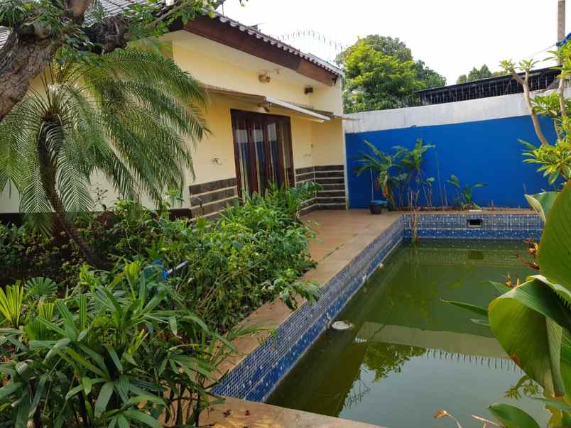 dijual rumah jl anggur