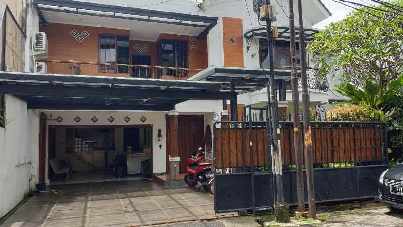 dijual rumah jl bacang