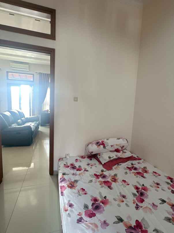 dijual rumah jl batununggal indah