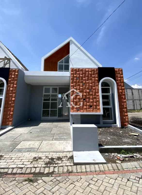 dijual rumah jl bengawan solo malang