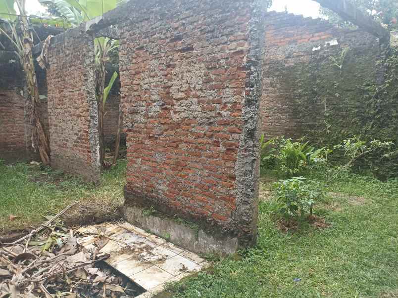 dijual rumah jl buni malaka