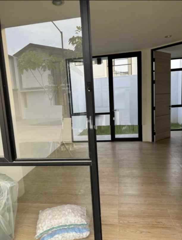 dijual rumah jl cendana icon estate 5