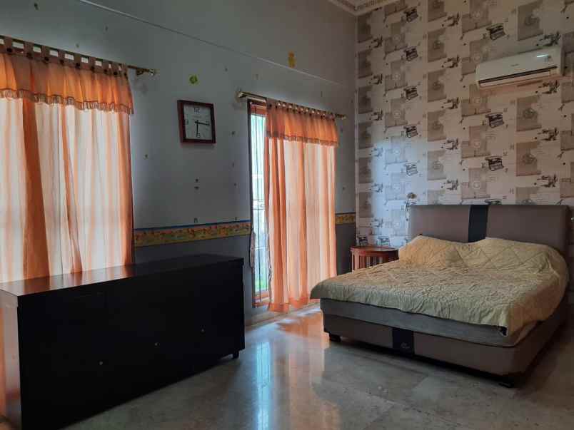 dijual rumah jl cinere raya