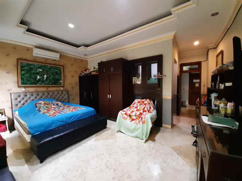 dijual rumah jl cinere raya