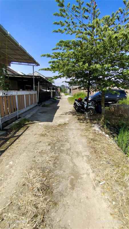 dijual rumah jl cipadung