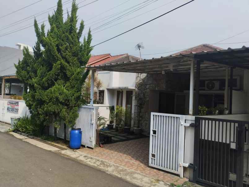 dijual rumah jl cisaranten arcamanik