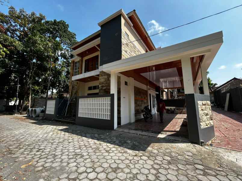 dijual rumah jl jangkang widodomartani