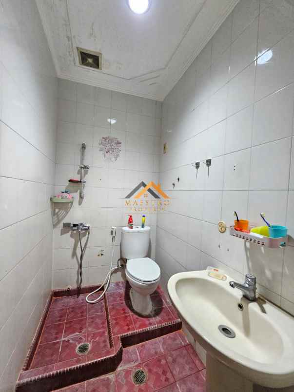 dijual rumah jl kalianda dekat jl m h