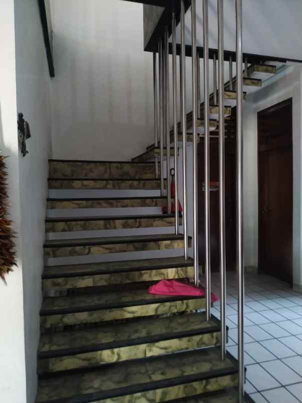 dijual rumah jl kebalen