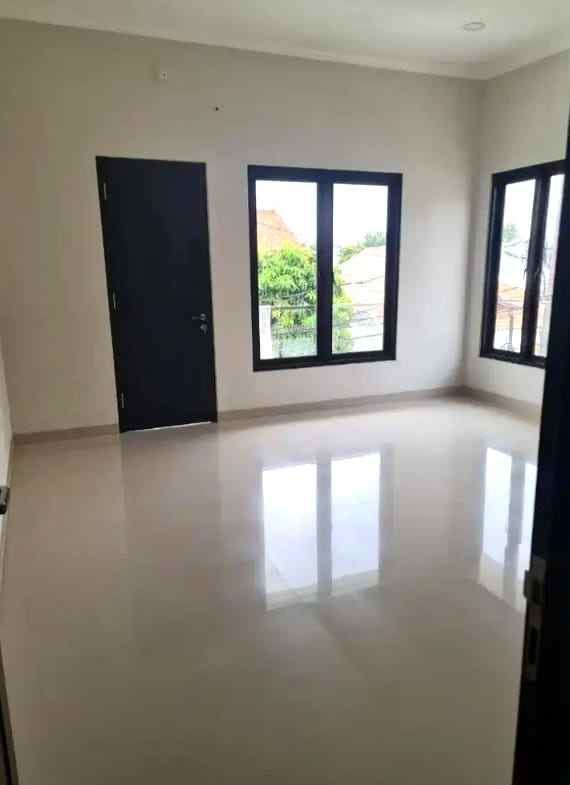 dijual rumah jl kelurahan duren sawit