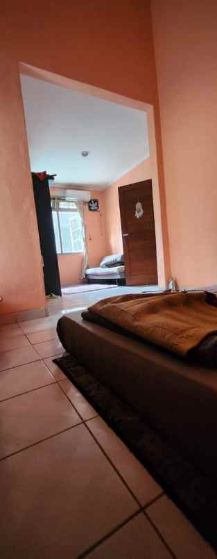 dijual rumah jl kerinci blok j no 335