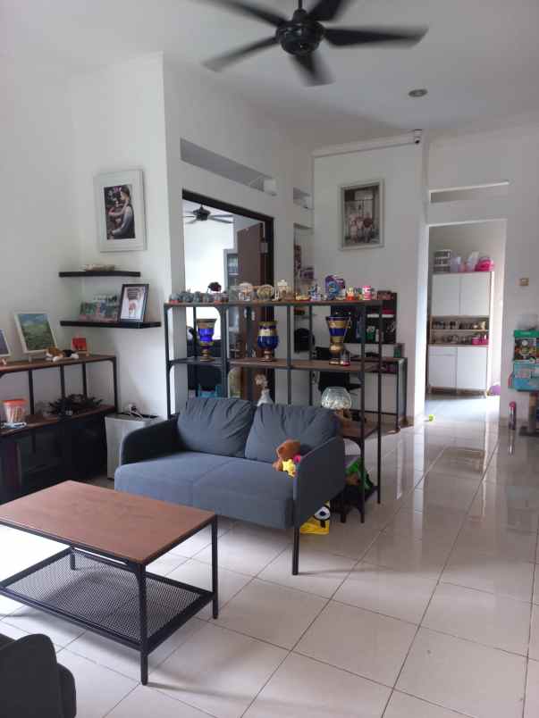 dijual rumah jl kirai cireundeu