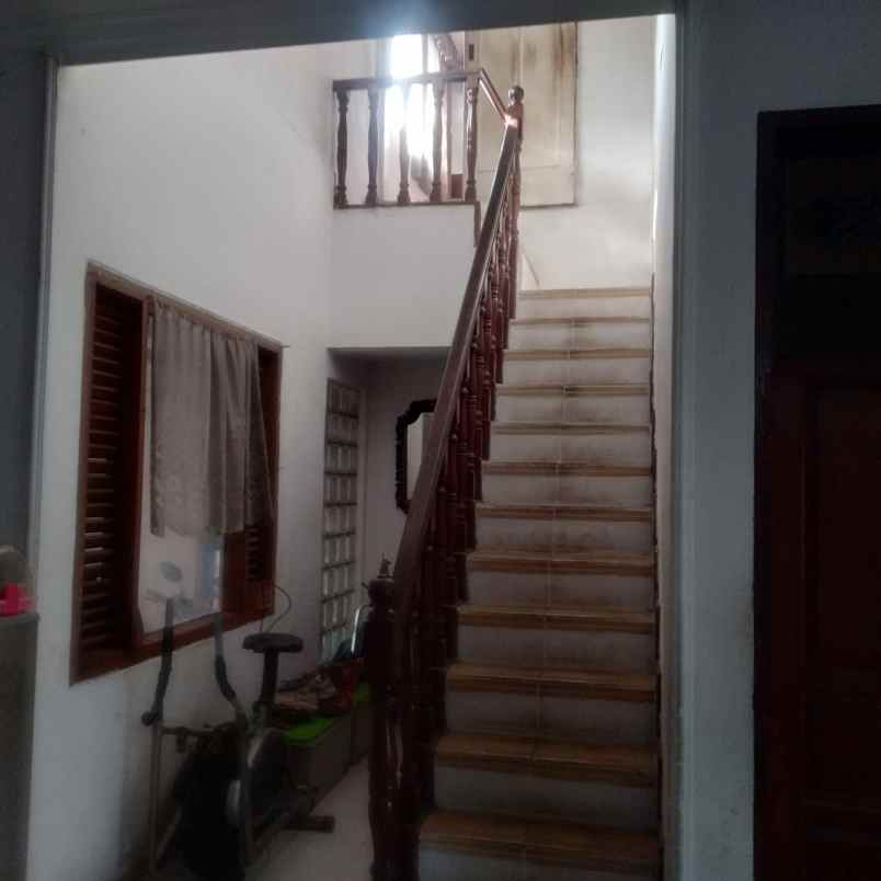 dijual rumah jl kodam