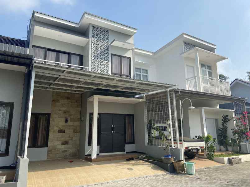 dijual rumah jl mangunkarso no 48