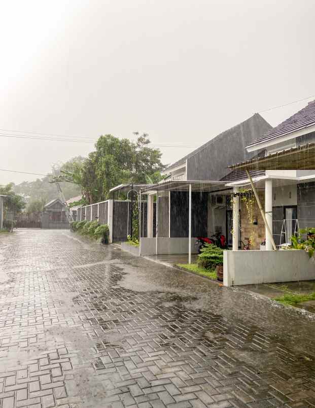 dijual rumah jl mangunkarso no 48 toyoresmi