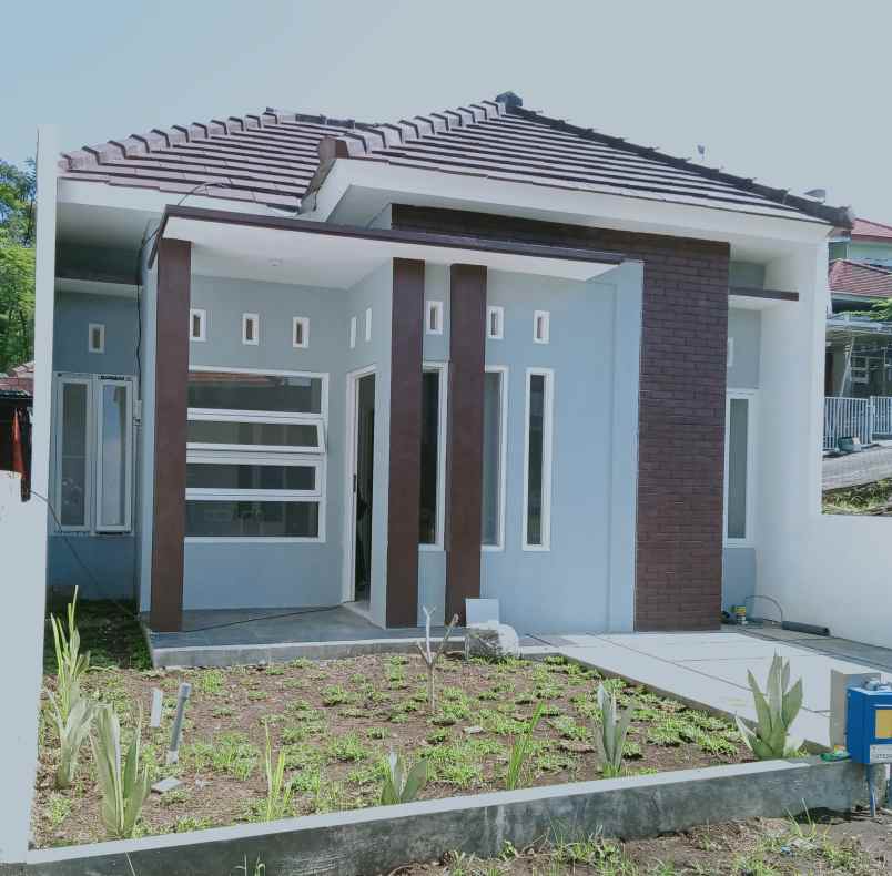 dijual rumah jl pahlawan balearjosari