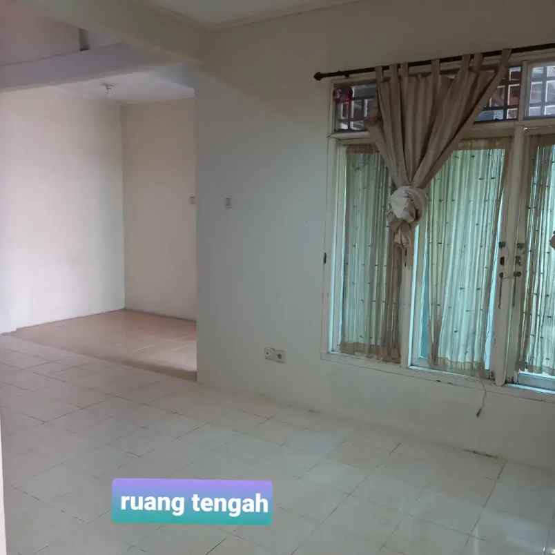 dijual rumah jl pertanian