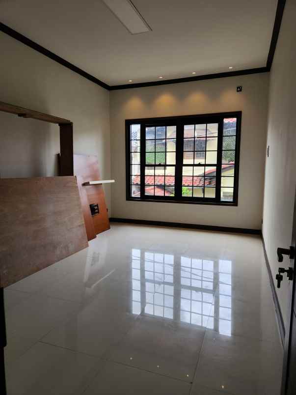 dijual rumah jl pondok bambu batas