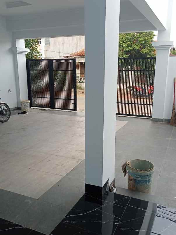 dijual rumah jl pondok kelapa duren