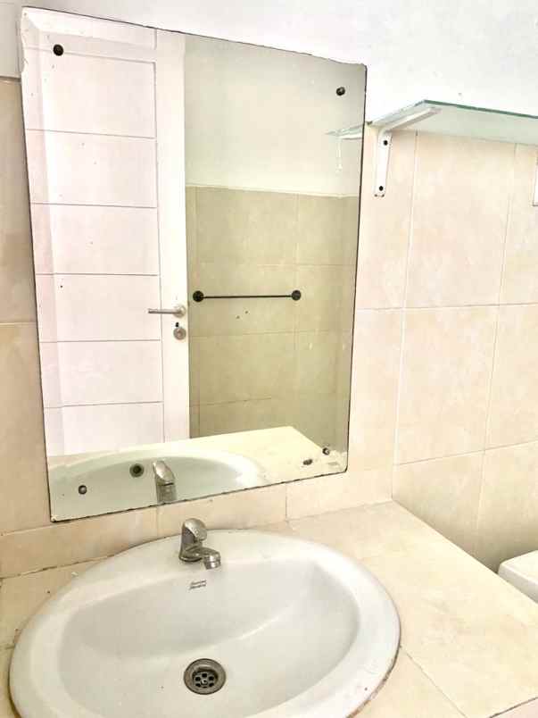 dijual rumah jl pondok kelapa raya